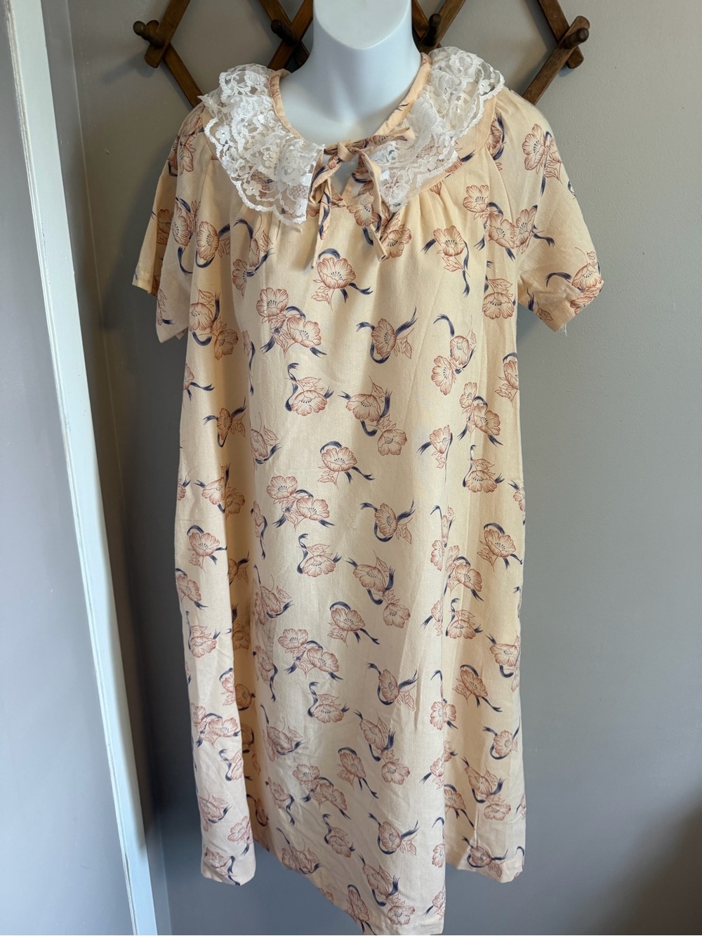Vintage Handmade Linen Floral House Dress Lace Collar Lined M